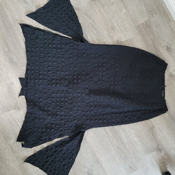 Courtney Washington Textured Black Flared Maxi Skirt - Picture 7 of 11